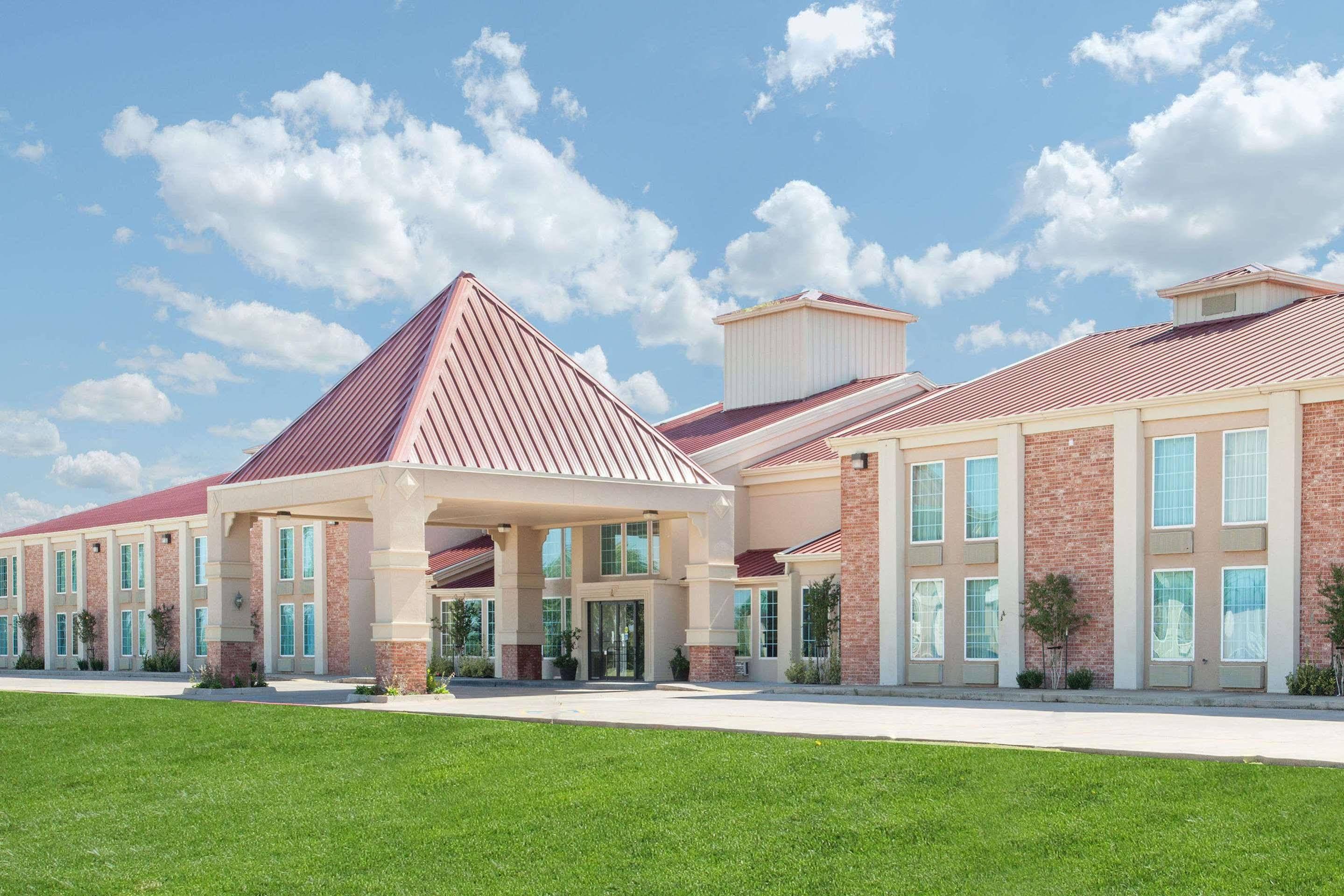 Super 8 by Wyndham Oklahoma City Bagian luar foto