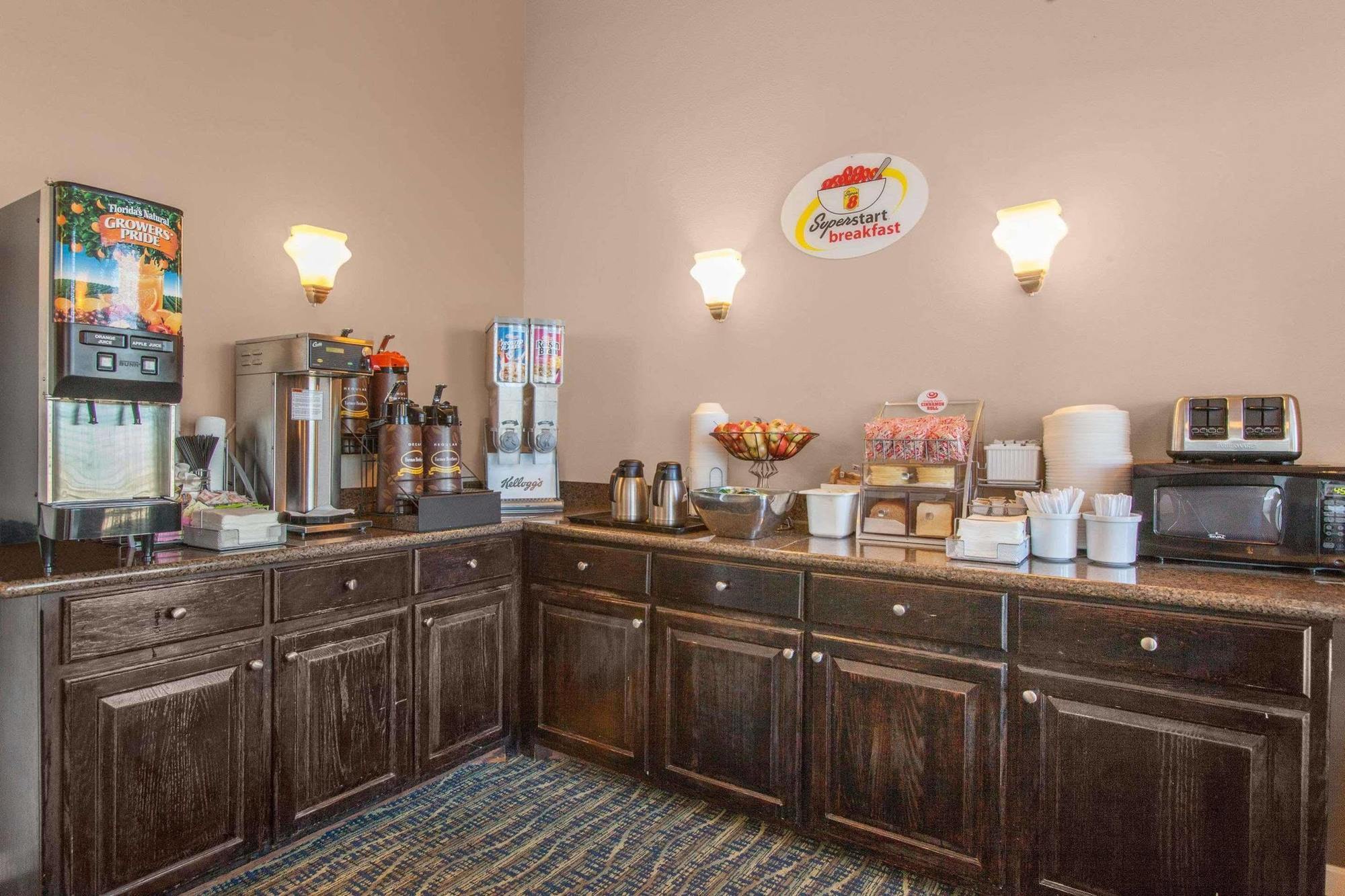 Super 8 by Wyndham Oklahoma City Bagian luar foto