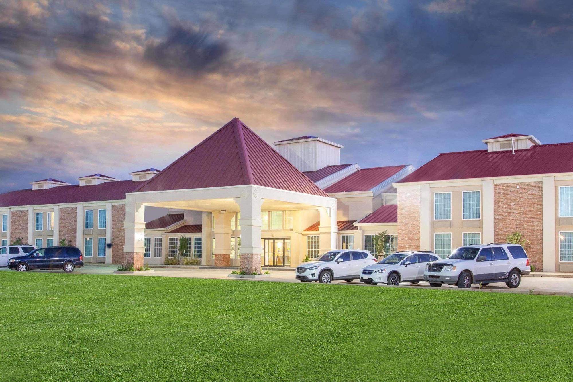 Super 8 by Wyndham Oklahoma City Bagian luar foto